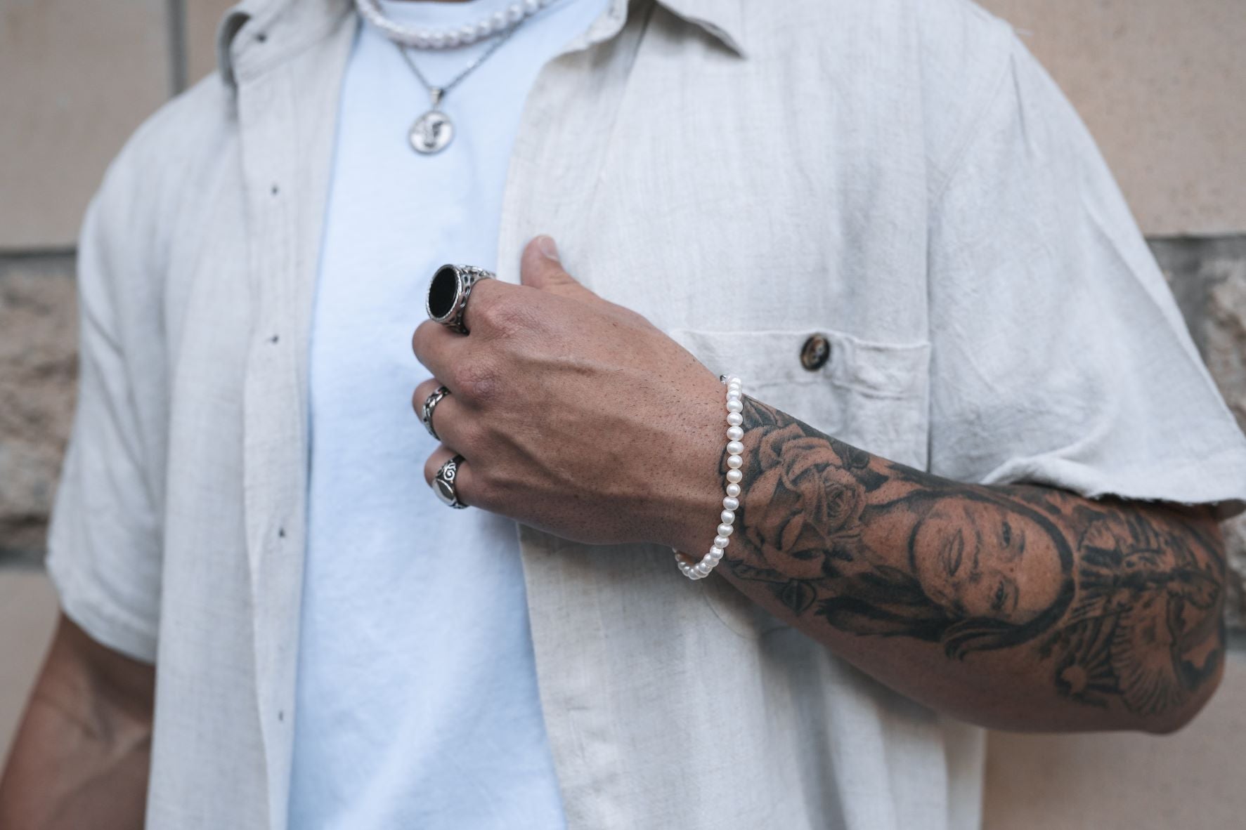 What Does Getting a Pearl Necklace Mean?