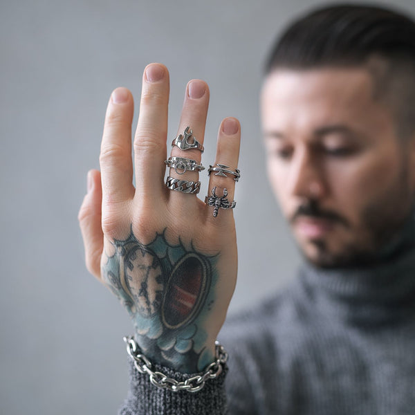 How to style rings and wear rings on multiple fingers