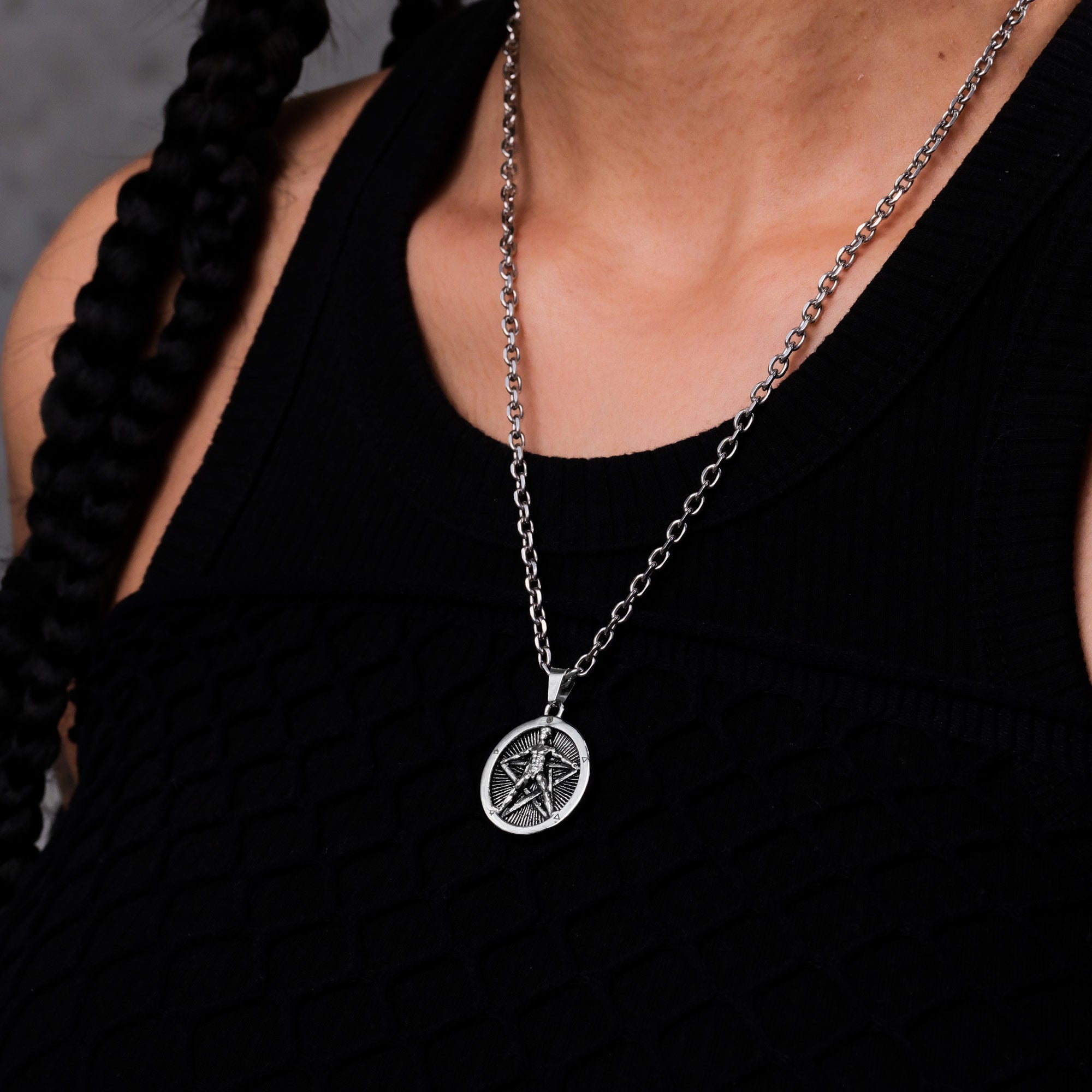 Circular pentagram dainty pendant chain