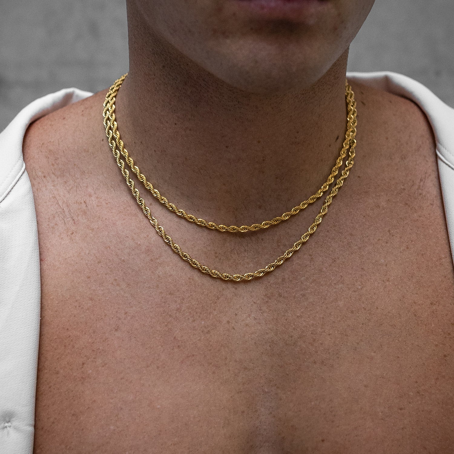 mens rope chain in gold on model