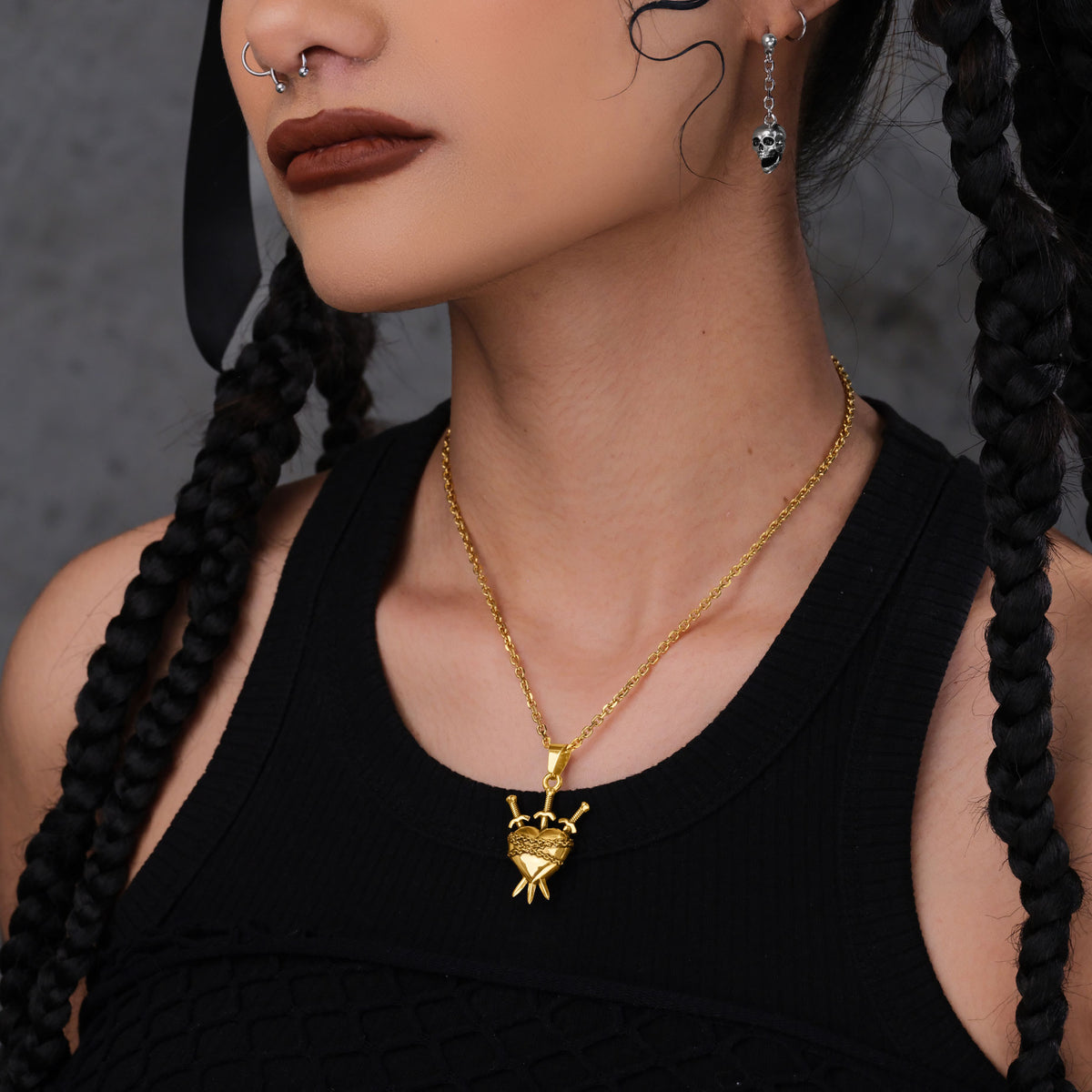 Women&#39;s new age tarot pendant necklace in gold