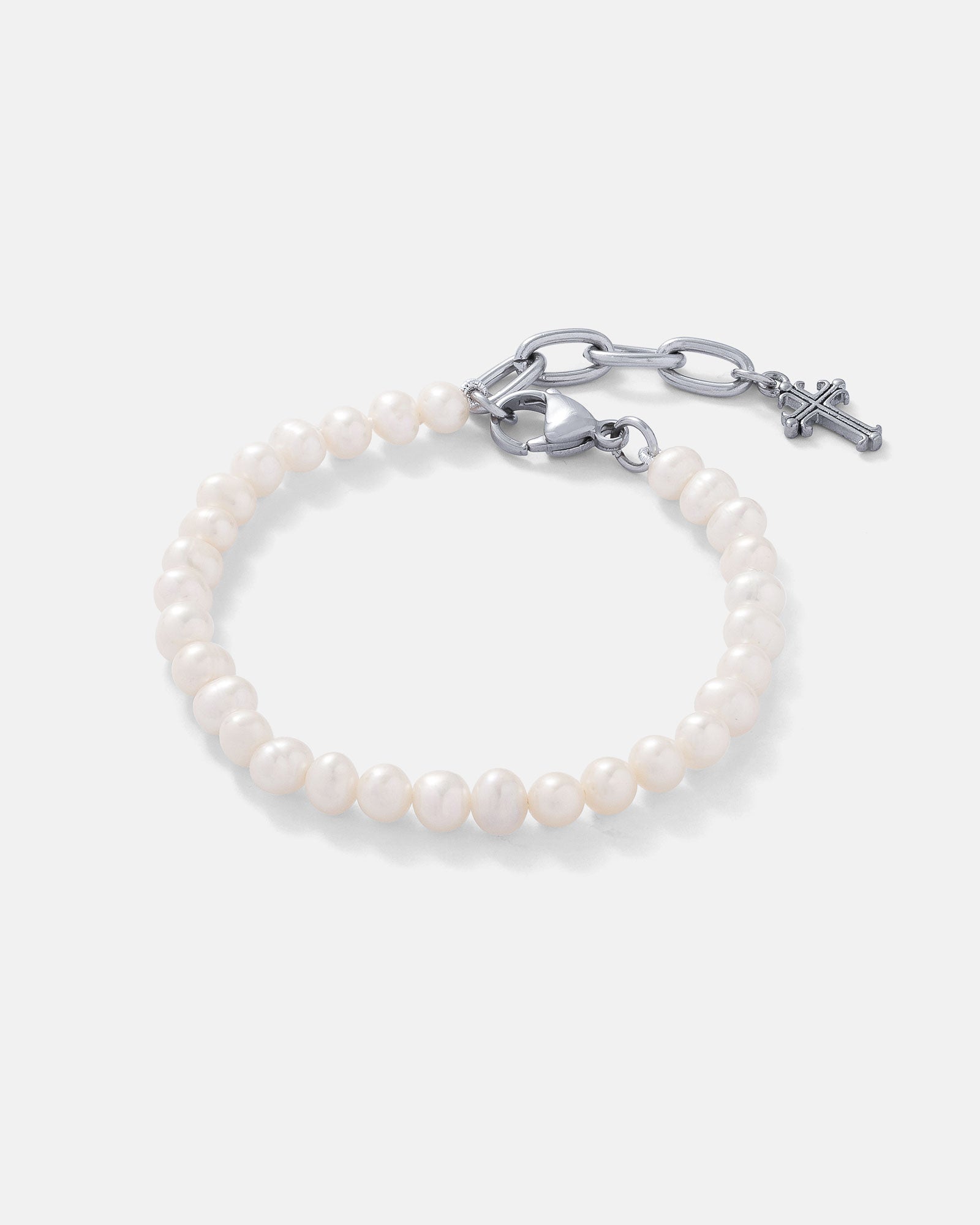 5mm freshwater pearl, dainty bracelet with 2.5cm extender chain on grey background