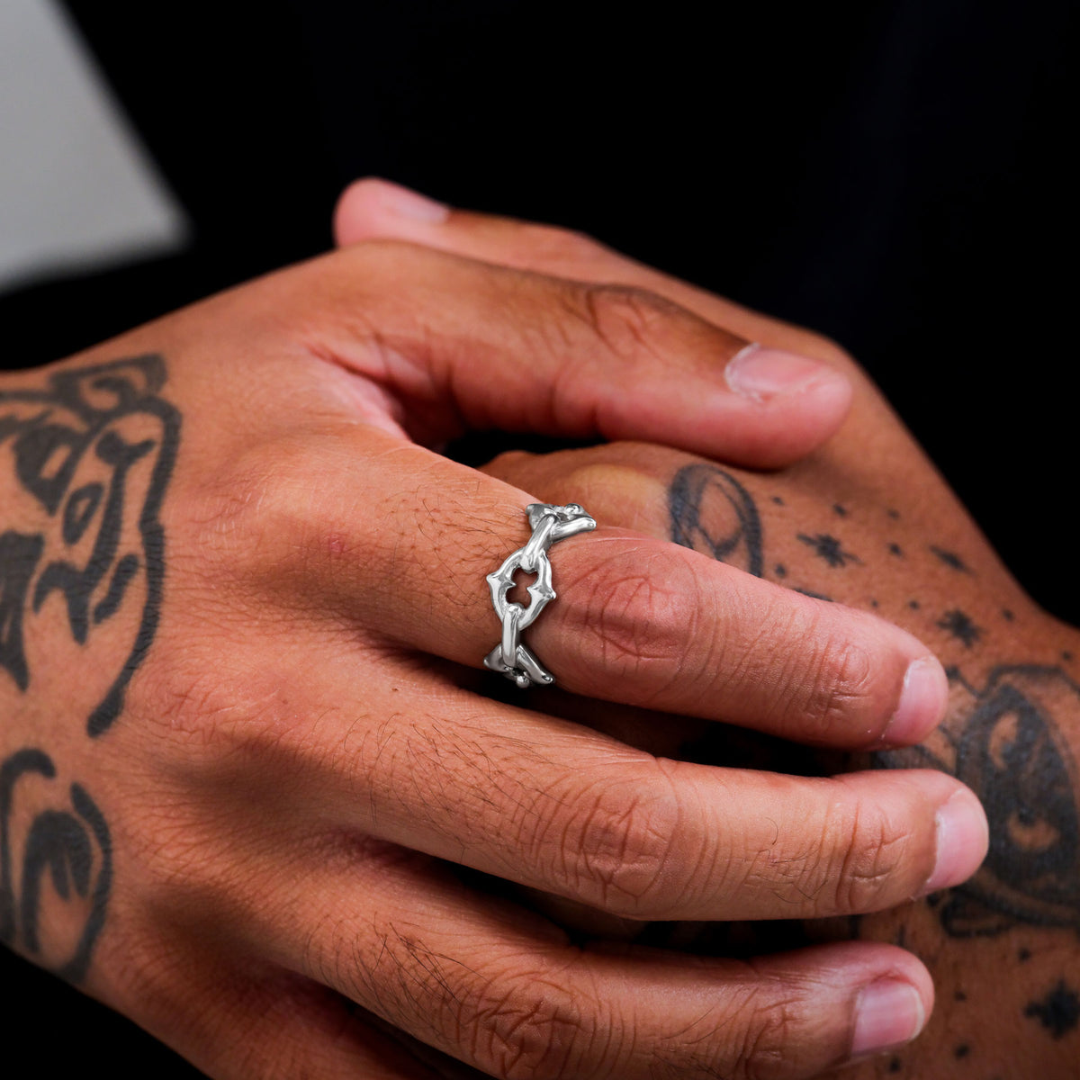 Men&#39;s spiked chain ring for punk and alternative style