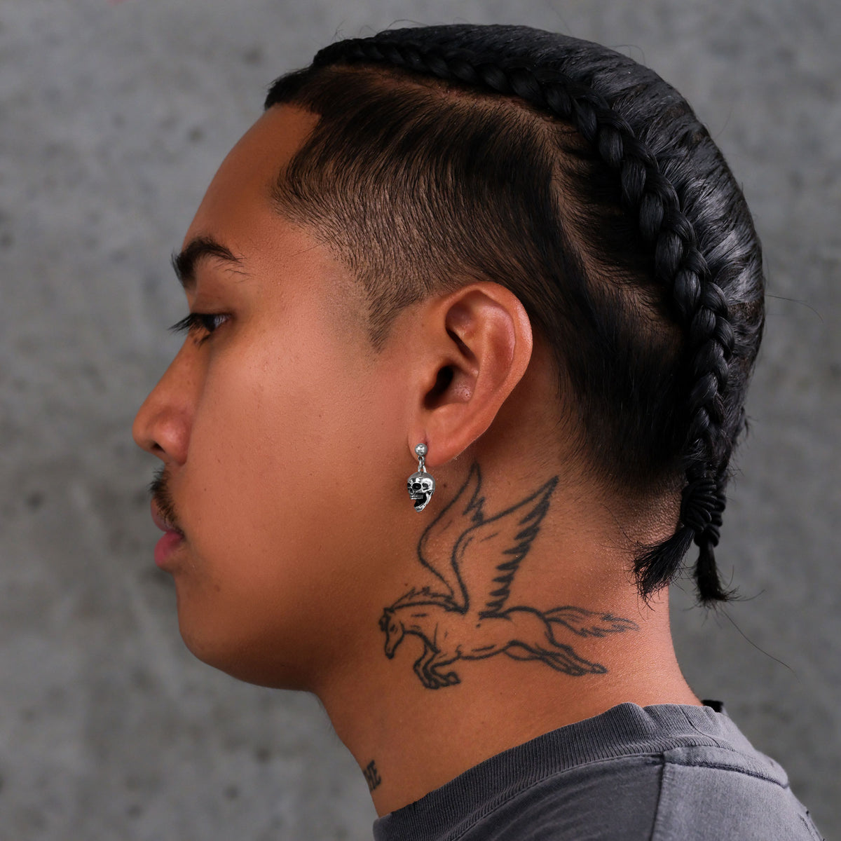 Punk jewellery skull earrings in silver