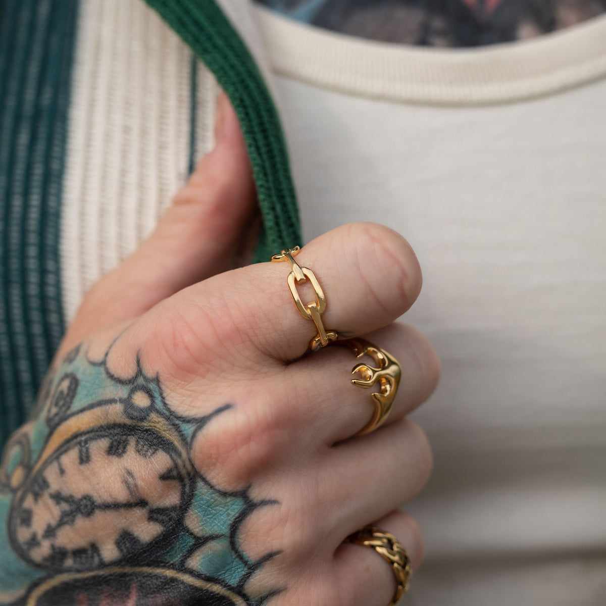 mens gold chained link design ring 