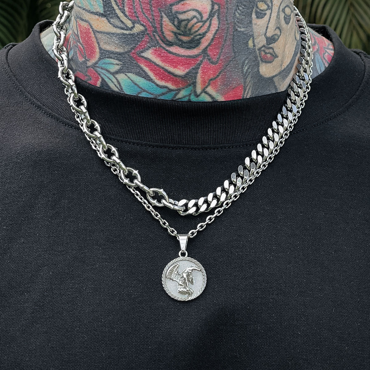 Spiked link chain with cuban links